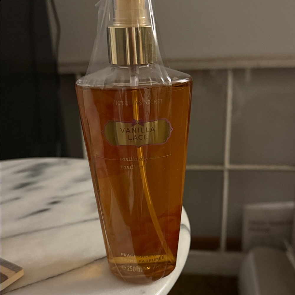 Victoria's Secret Vanilla Lace Fragrance Mist